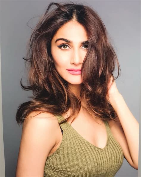 Vaani Kapoor Biography, Height, Weight, Age,。